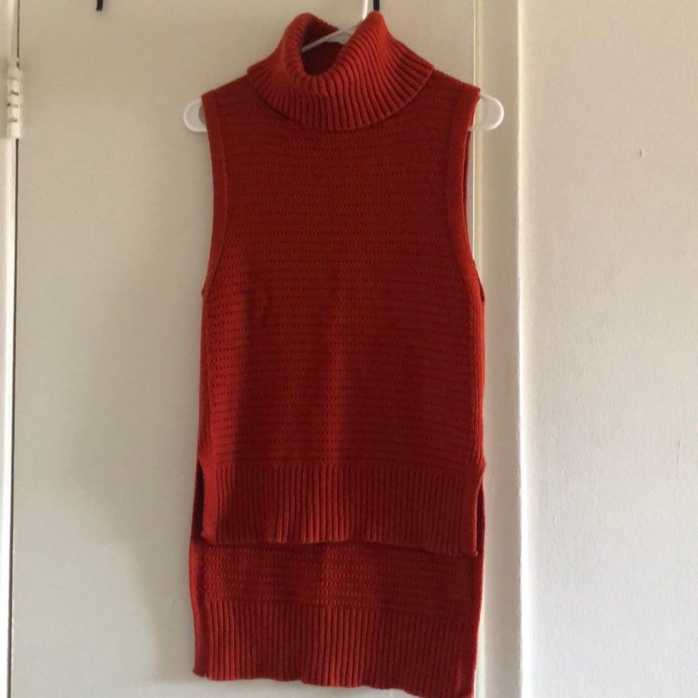 BANANA REPUBLIC SLEEVELESS SWEATER SIZE S